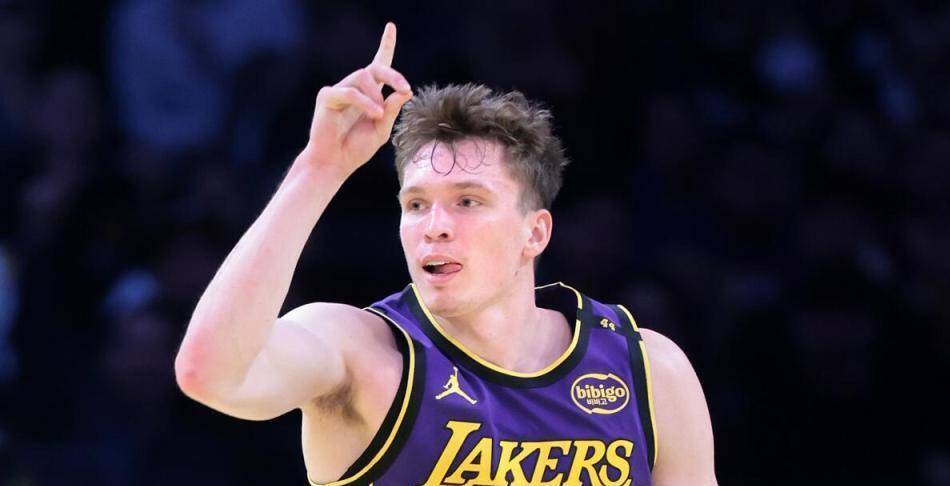 埃利斯豪赌最后首轮?3D效应或是冲冠最后拼图AG真人平台湖人跟队记者揭秘:为何佩林卡愿为(图2) 埃利斯豪赌最后首轮?3D效应或是冲冠最后拼图AG真人平台湖人跟队记者揭秘:为何佩林卡愿为(图2)